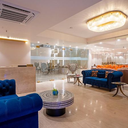 Hotel Ginger Palace Delhi Airport 뉴델리 외부 사진