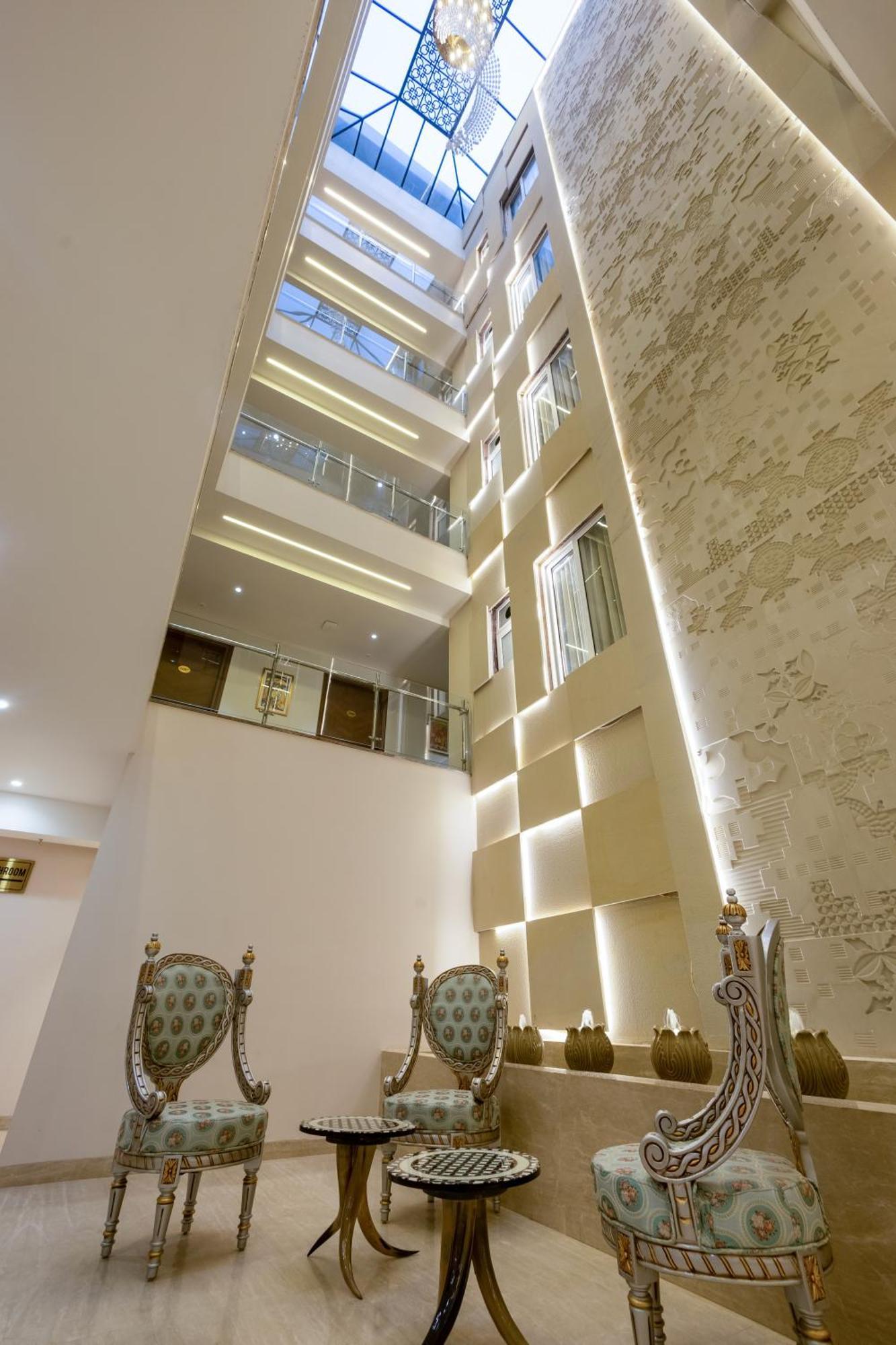 Hotel Ginger Palace Delhi Airport 뉴델리 외부 사진