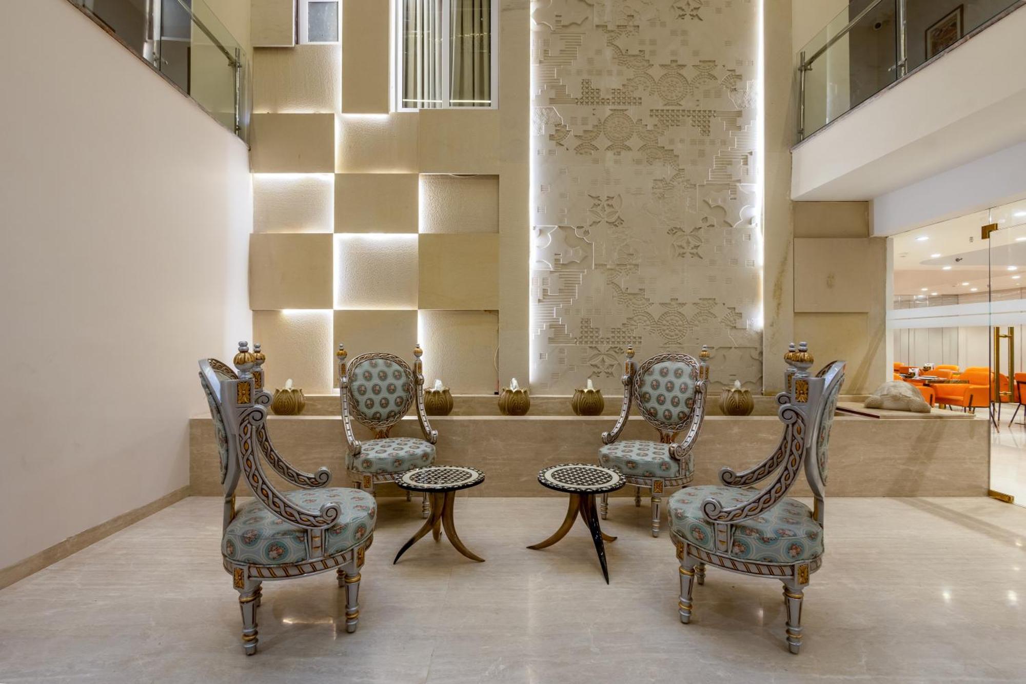 Hotel Ginger Palace Delhi Airport 뉴델리 외부 사진