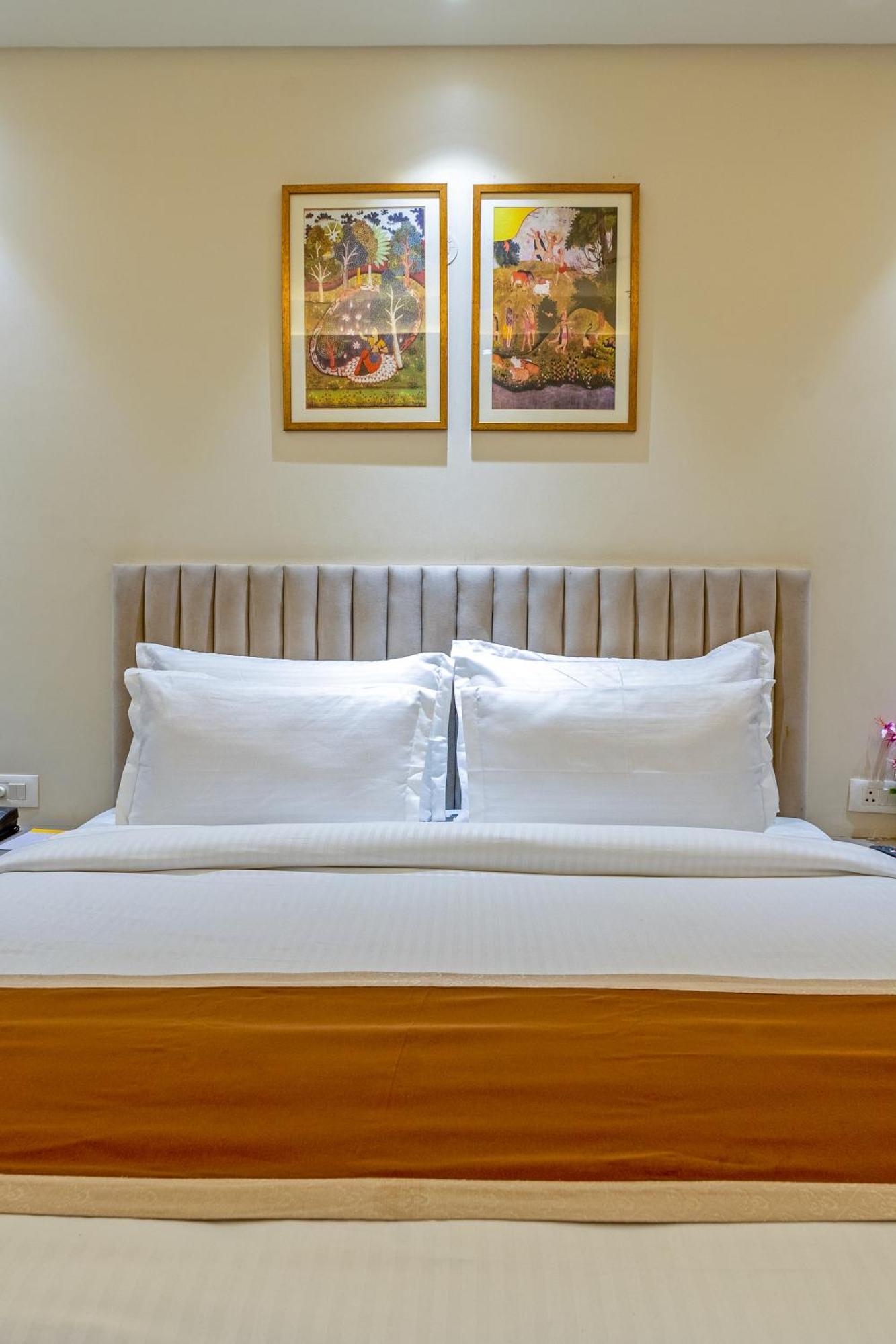 Hotel Ginger Palace Delhi Airport 뉴델리 외부 사진