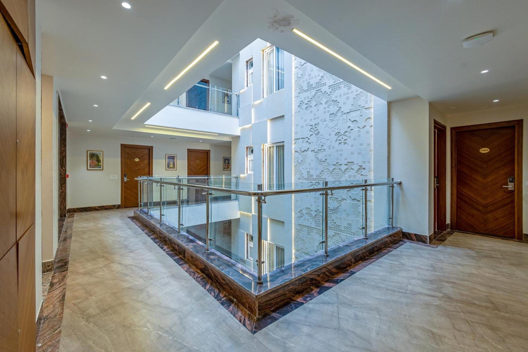 Hotel Ginger Palace Delhi Airport 뉴델리 외부 사진