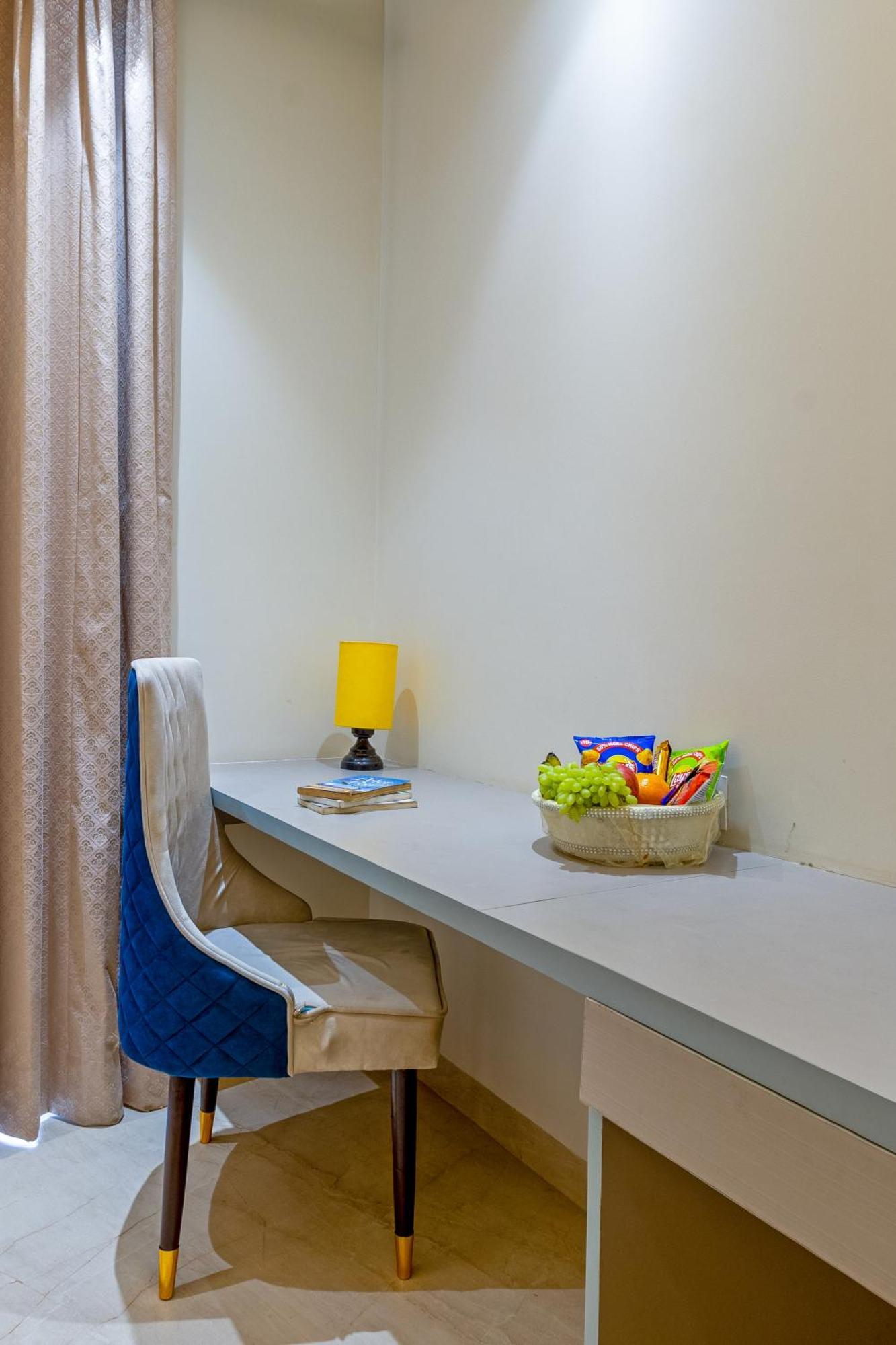 Hotel Ginger Palace Delhi Airport 뉴델리 외부 사진